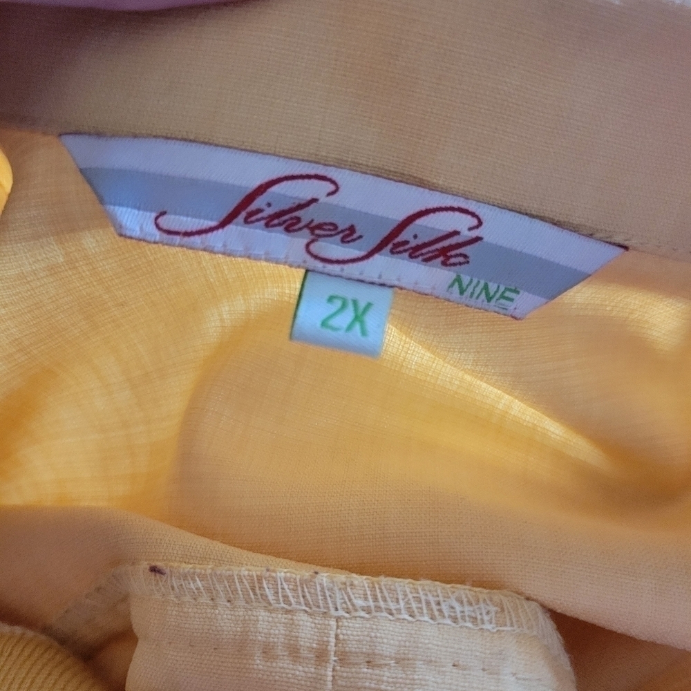 Vintage Silver Silk Nine Button Down Top Size 2X - Picture 2 of 3